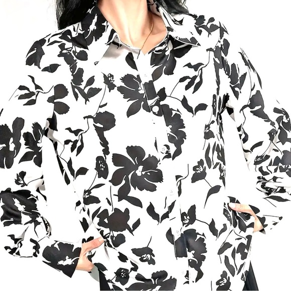 Rachel Zoe Tops - Rachel Zoe Black and White Floral Button-Up Shirt